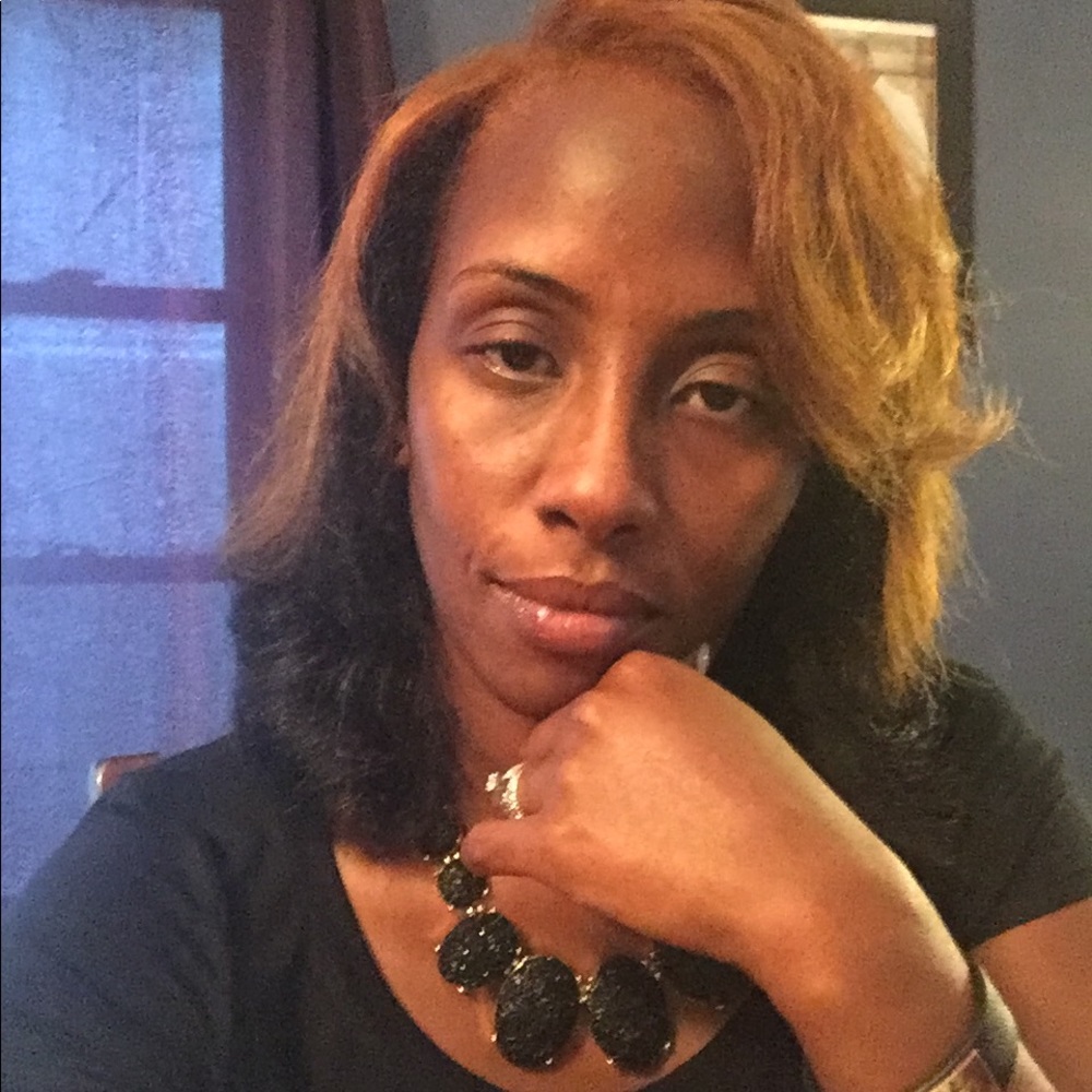 Meet your Posher, Denice